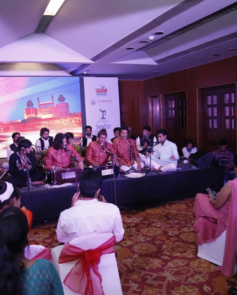 events_showcase's tweet photo. A fantastic fund raiser event yesterday for @Gyanoday1 along with the phenomenal: Nizami Bandhu LIVE
@NizamiBandhu
#event #fundraiser #qawaalinight #artists #music #liveevent #curations #showcaseevents #showcasestudio https://t.co/DtKrEVzrY1