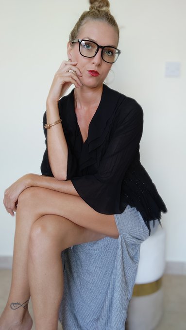 Hey Twitter! I am back! 😏 Can you guess for what purpose I was dressing like this?  #movies #roleplay<a href="/tag/movies"class="tags"><span>#movies</span></a><a href="/tag/blonde"class="tags"><span>#blonde</span></a><a href="/tag/german"class="tags"><span>#german</span></a><a href="/tag/glasses"class="tags"><span>#glasses</span></a><a href="/tag/roleplay"class="tags"><span>#roleplay</span></a><a href="/tag/pornhub"class="tags"><span>#pornhub</span></a>