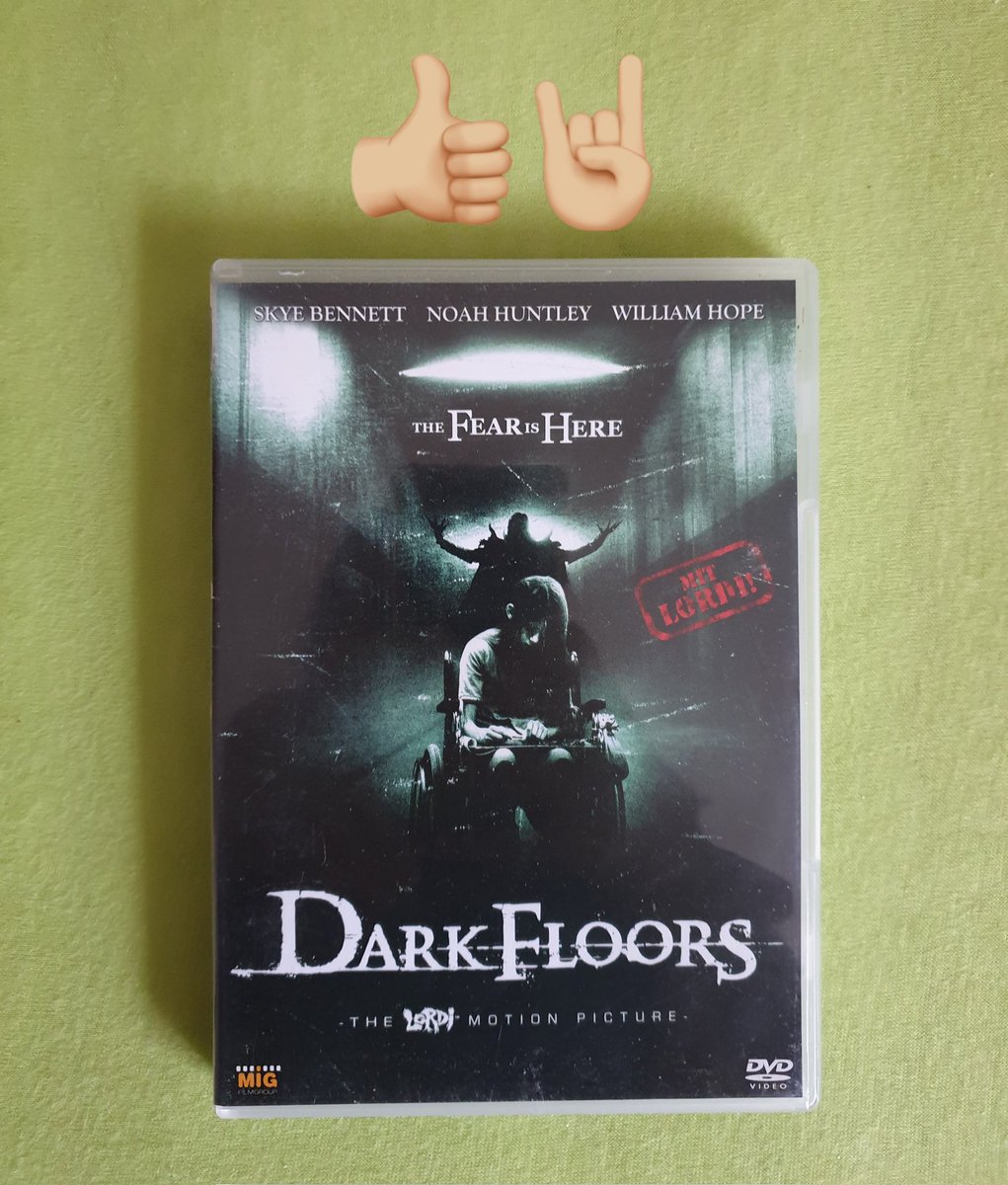 TanjaStrutzl's tweet photo. Thank you to #PeteRiski, @LORDIOFFICIAL & the entire cast & the crew for #DarkFloors.
It's a damn cool movie with great effects & the performances are brilliant.👍🤘
#SkyeBennett #NoahHuntley #WilliamHope #DominiqueMcElligott #LeonHerbert #RonaldPickup #PhilipBretherton https://t.co/0sTEOBz7BD