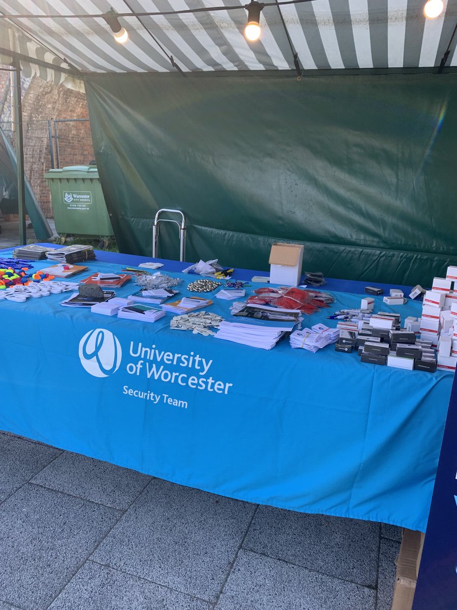 All set up ready for the students welcome event at Worcester University City campus. Working in partnerships with ⁦<a href="/WorcUniPCSO/">WorcUniPCSO</a>⁩  #raising awareness #keeping students safe  ⁦<a href="/myworcester/">Worcester City Council</a>⁩ ⁦<a href="/WorcesterCops/">Worcester SNTs</a>⁩