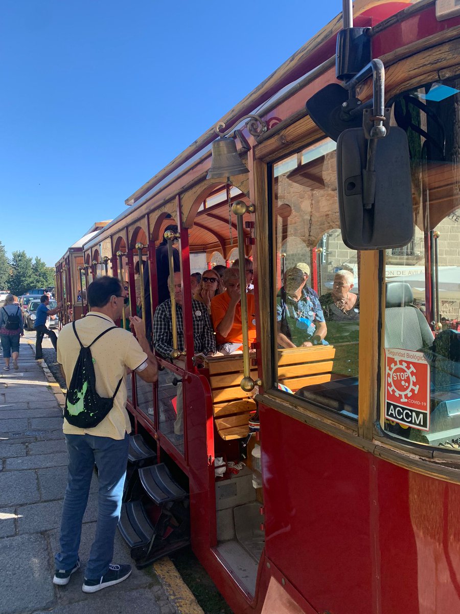 CCPSAvila's tweet photo. Ya estamos en el murallito para recorrer la ciudad de Ávila para celebrar el 30 aniversario de nuestra asociación con peros as sordas de toda España que nos acompañan hoy😍👍 @Ayto_Avila https://t.co/j0bz9Z3fCN