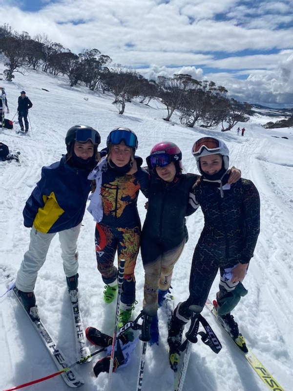 RedlandsSport's tweet photo. Snowsports // National Championships update:
3rd Place Division 1 Female Alpine Team (Momo 6 and Sienna 11)
4th Place Division 1 Male Alpine Team (Billy 12)
#LetYourLightShine @Redlands_School https://t.co/HCdh8WxAP8