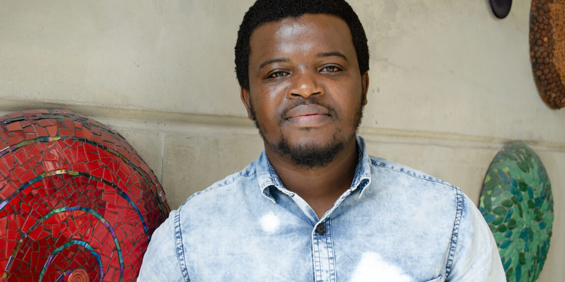 Tuliodna's tweet photo. Let me introduce you Wonderful Tatenda Choga from the Botswana 🇧🇼 Mr Choga has been awarded a three month fellowship at our labs and will continue with a PhD on pathogen genomics. Thanks @RockefellerFdn @RickABright @drSikhulileMoyo @BotswanaHarvard https://t.co/8J5pVEbLSv