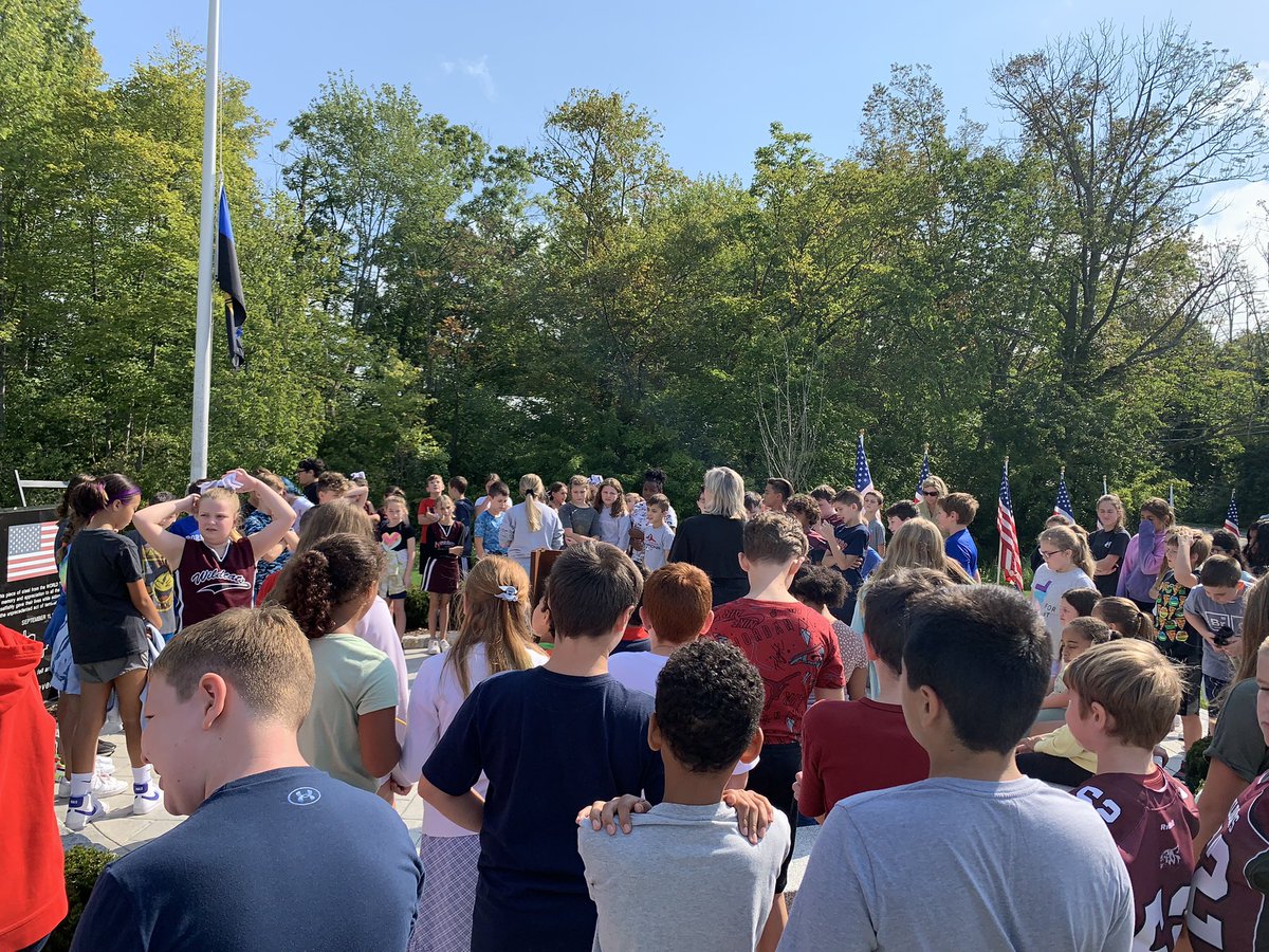 colsenroom7's tweet photo. Grade 5 visited the 9/11 memorial in town on Friday.   #wbwildcats #howardrocks https://t.co/c8GaxSDcfb