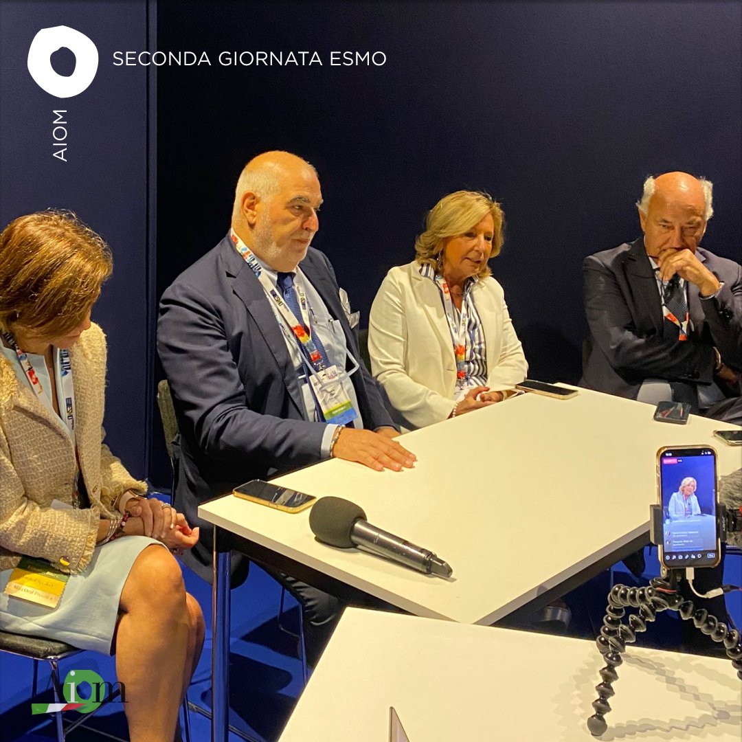 AIOM (@aiomtweet) on Twitter photo Conferenza stampa TUMORE DELL’OVAIO: LA TERAPIA MIRATA MIGLIORA LA SOPRAVVIVENZA. DUE PAZIENTI SU TRE SONO VIVE A PIÙ DI 5 ANNI.
I dati aggiornati di due studi sulla molecola capostipite dei PARP inibitori presentati al Congresso <a href="/myESMO/">ESMO - Eur. Oncology</a>.
#ESMO22
<a href="/SCinieri/">Saverio Cinieri</a> <a href="/Mauro_Boldrini/">Mauro Boldrini</a> Conferenza stampa TUMORE DELL’OVAIO: LA TERAPIA MIRATA MIGLIORA LA SOPRAVVIVENZA. DUE PAZIENTI SU TRE SONO VIVE A PIÙ DI 5 ANNI.
I dati aggiornati di due studi sulla molecola capostipite dei PARP inibitori presentati al Congresso <a href="/myESMO/">ESMO - Eur. Oncology</a>.
#ESMO22
<a href="/SCinieri/">Saverio Cinieri</a> <a href="/Mauro_Boldrini/">Mauro Boldrini</a>