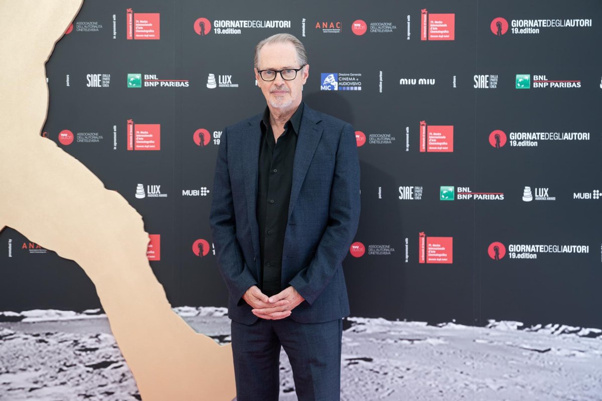 giornate's tweet image. Shots from the premiere of Steve Buscemi’s “THE LISTENER”, special event and closing film of #Giornate2022! ✨

 📸 Photo credit: Giulia Barini, Moris Puccio

#stevebuscemi #thelistener #Giornate2022 #tessamaethompson #filmfestival #film