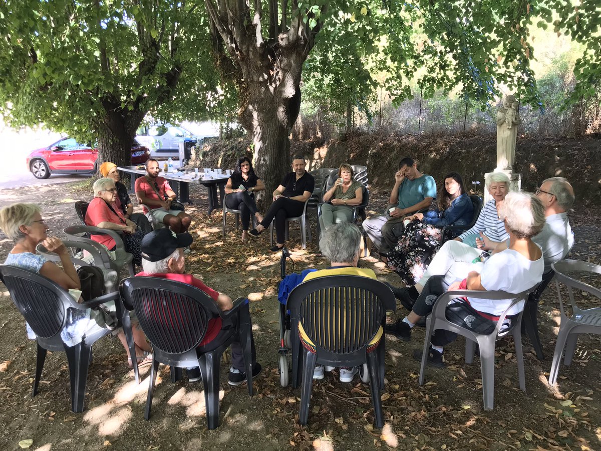 Fehap_Corse's tweet photo. Rencontrer des personnes qui ne se rencontreraient pas forcément!c’est l‘idée du #tierslieux à l’EHPAD de Vico HD2A échange passionnant entre habitants et résidents #mairie #vico @s_sbraggia @FEHAP_actu @CNSA_actu @arrighi43159041 👏👏#energiesolidaire #adherent https://t.co/Cu3p9yQbac
