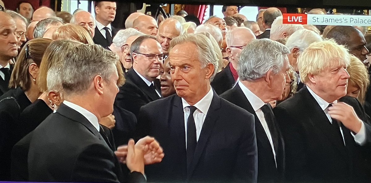 It’s the season finale of ´British Government’

They are all coming back to make cameos
#netflix
