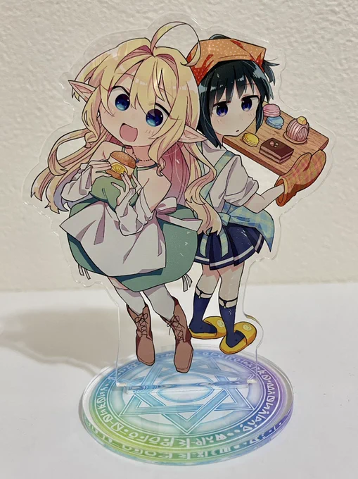 試しに作ってみたアクリルスタンドが届いた!かわいいので見てほしい…#おかしなエルフと女子高生 