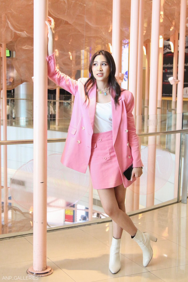 ANP_Galleries's tweet photo. มนุด ชุดชมพู ผู้น่ารัก 😊💕
#TeamAIMazing #aimsatida #ANPgalleries https://t.co/hf8UUPOiKO