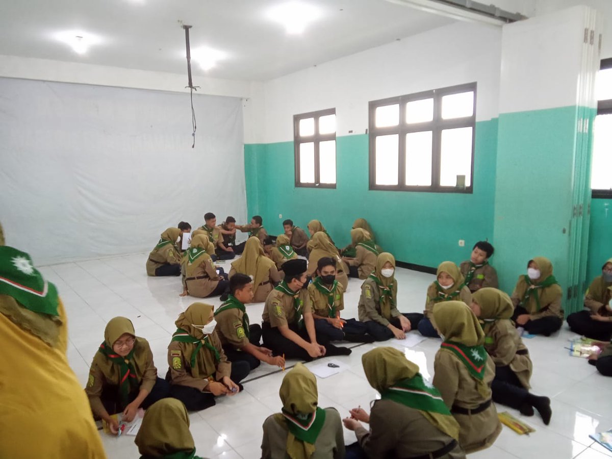 ipmsmpm17sby's tweet photo. Day 1 Materi Kepemimpinan 

#PKDJITU #SEMANGATKADERSIJIPITU https://t.co/E0EJGj8Fnd