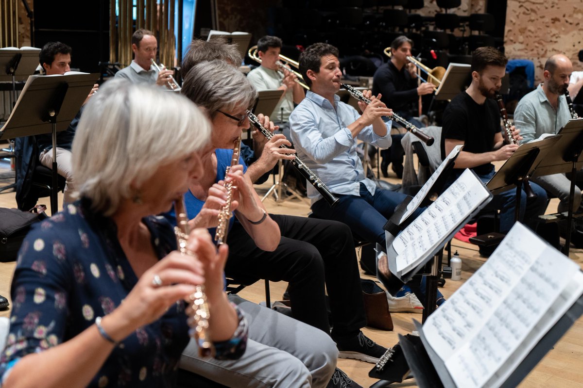 Ensemble_inter's tweet photo. Retour en images sur la répétition hier de « Skysong» d'Anders Hillborg. Une pièce de haute volée, commandée par Vincent Meyer et qui vous fera pousser des ailes...
📅 RDV le 14/09 à 20h à la @Philharmonie et sur @francemusique en direct !
@IRCAM https://t.co/muBMtWJCjY