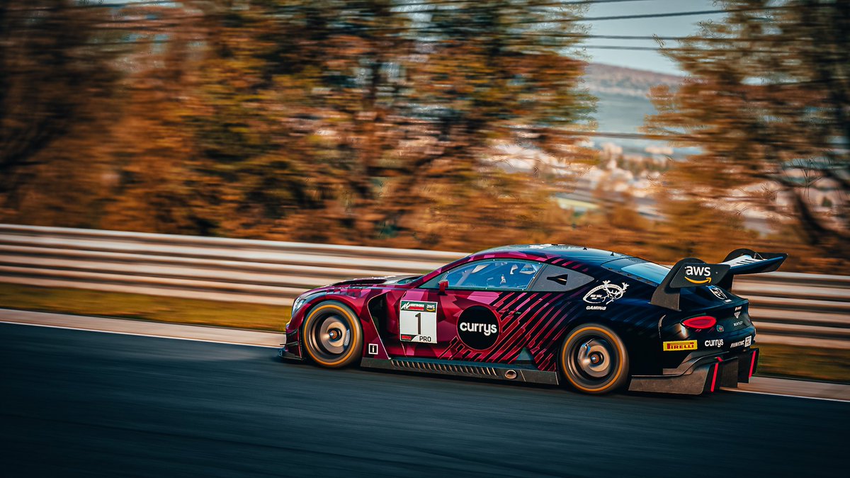 Race day. Today, Daniel de Oliveira, <a href="/NollerJack/">Jack Noller</a> and I will be competing in the Bentley Continental GT3 at Kyalami for the Kyalami 9h

Race starts at 1pm Donegal, 2pm Cairo: youtu.be/6ziCFRsWqmU

#MunsterRugbyGaming #WilliamsEsports #SUAF #sroesports #tariqgamilsimracing