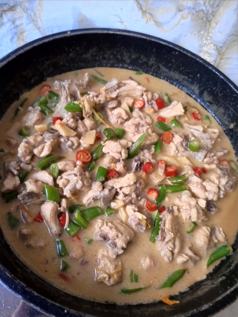 TeamBugdo's tweet photo. Chilli con Manok sa Gata๐
Uli na kay humana kog luto baby๐คฃ๐
#daddy #singledaddy #topdaddy #alterdaddy #altercebu #alterph #chefdaddy #singledad https://t.co/2XNb97hFjM