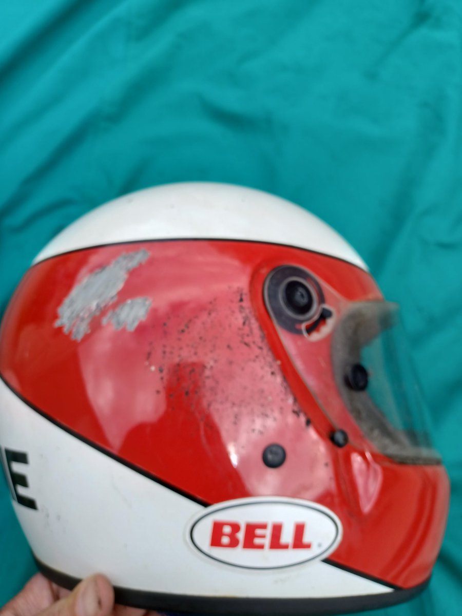 CagivaRacing's tweet photo. 1984 Bell #EL4 Yamaha World Champion @popsyosh34 https://t.co/93dmOA2YU8