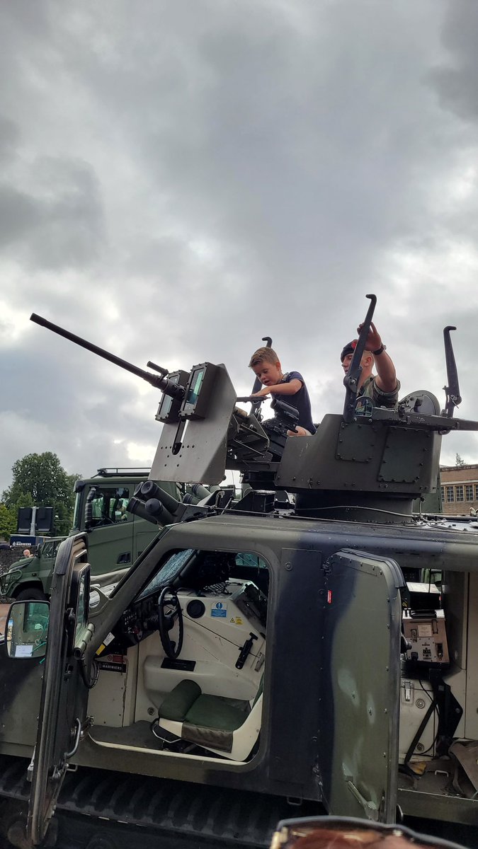 Super ontvangst bij #korpsmariniers op toekomstige kazerne Nieuw Milligen. Top georganiseerd.