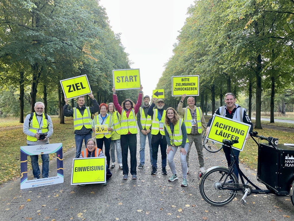 georgengartenpr's tweet photo. #georgengarten #parkrun #hannover
#️⃣ 178
🗓 10.09.2022
🏁 61 parkrunner 
🆕 6 first timer
⏱ 10 new PBs
🦸 14 volunteers 🦺
🌳🏃‍♀️🏃‍♂️🌳
#loveparkrun #liebeparkrun https://t.co/od4dNkAzsp