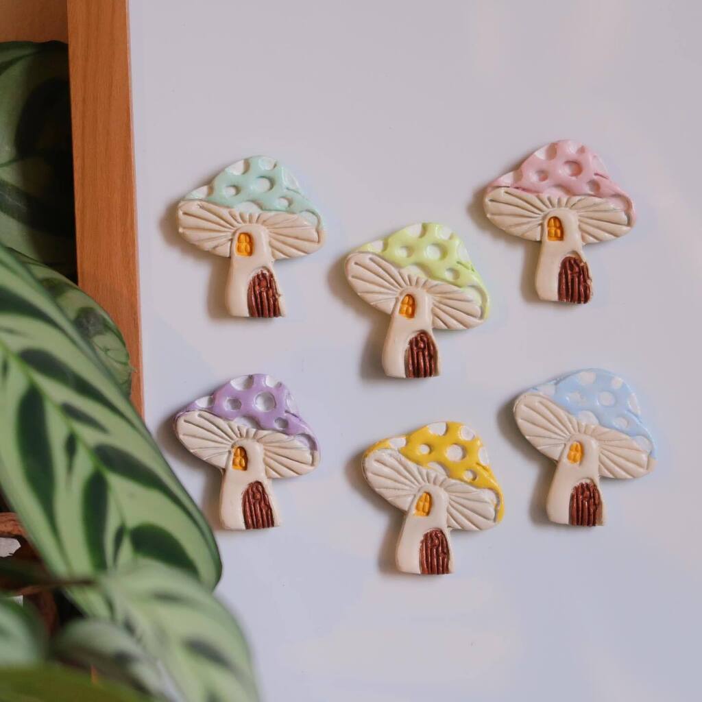 PassItOnHome's tweet photo. 🌿 New In 🌿 Wow! I can’t believe how quickly my mushroom earring holders have sold out 😳 I’m in the process of making a larger batch for the next restock! In the meantime here’s some new fairy house magnets which I hope you’ll like just as much 🧚‍♀️🍄 … https://t.co/0pYd4OdvYi https://t.co/NVtCdN1vdC