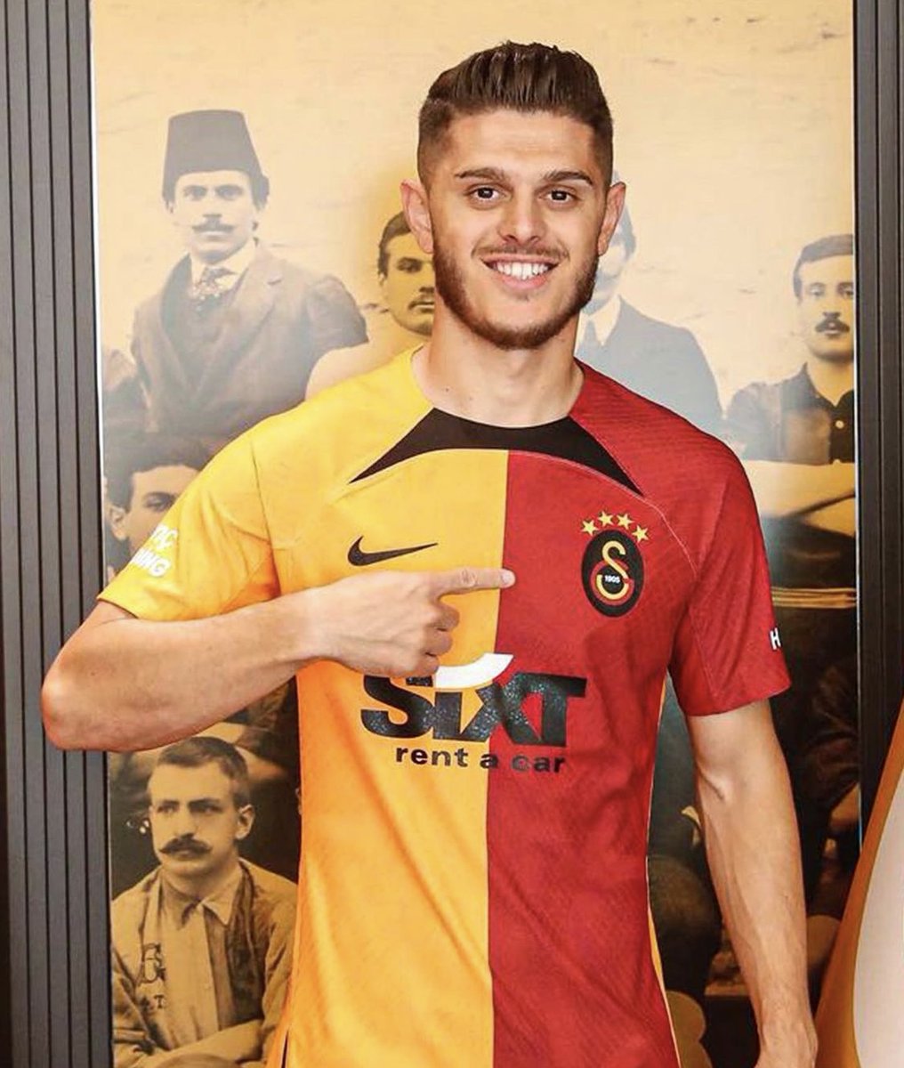 433's tweet photo. Galatasaray means business 🦁🟡🔴 https://t.co/dnoL3kfKOn