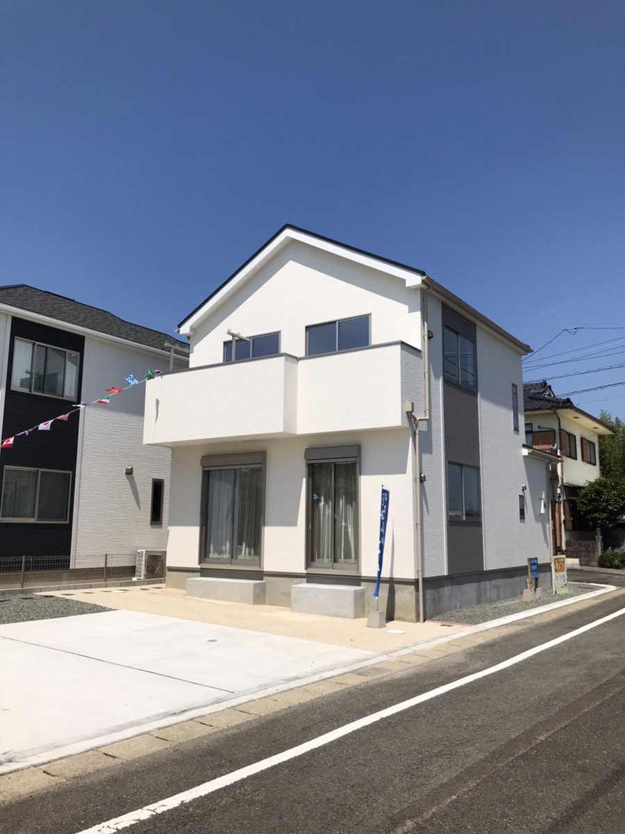 r_net6130's tweet photo. 9月11日(日曜)に宮崎市東大宮4丁目の新築住宅でオープンハウスを開催いたします。
この機会にぜひお越しください。
#宮崎市　#東大宮4丁目　#新築住宅　#売買物件　#オープンハウス　#4LDK　＃ウォークインクローゼット　#不動産　#不動産情報　#アールネット合同会社

https://t.co/482X6l8300 https://t.co/7r1B7CyIsZ