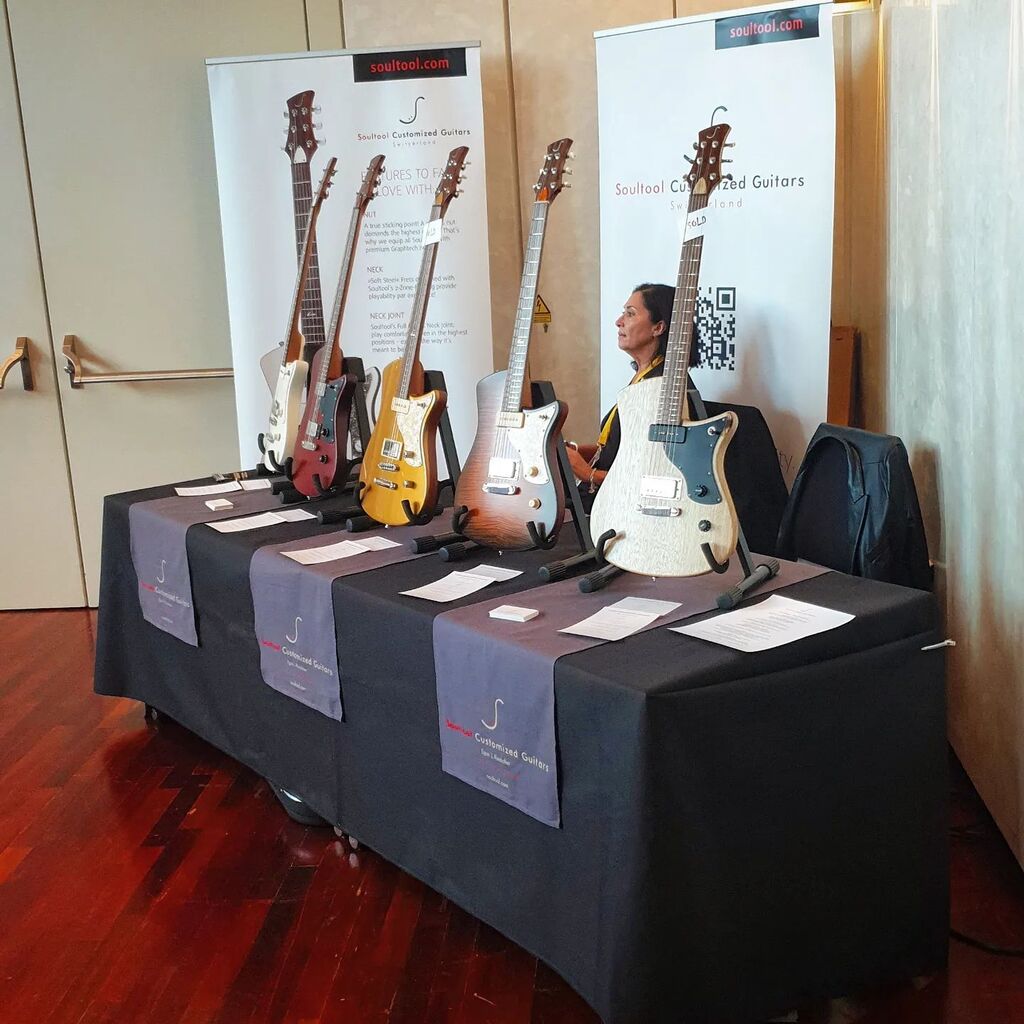 SoultoolGuitars's tweet photo. Soultool Impressions
Day 2 Guitar Summit Mannheim 
#guitar #guitars #customguitars #boutiqueguitars #guitarworldmagazine
#guitarist #guitarplayer #guitarshop
#handcrafted #handmade #instruments
#custom #customwork #tone #strings
#electricguitar #luthier … https://t.co/JuptDKColt https://t.co/cm5Vy0C8nF