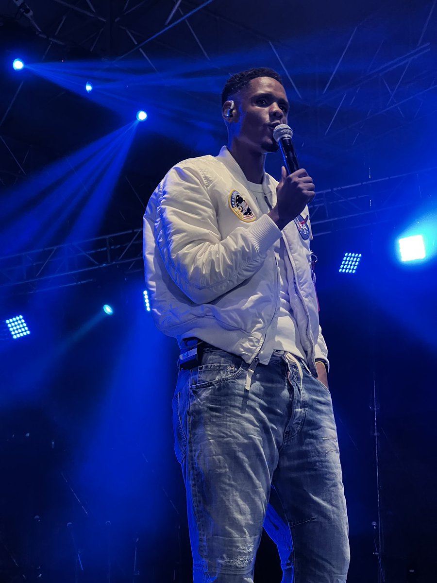 UrbanTop30's tweet photo. #GagasiFM #UrbanTop30
10 Sept 2022
#9
@samthingsoweto - #AmaGents
@gagasifm https://t.co/b20ng97diF