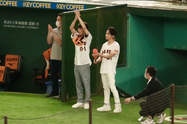 FcSTKs0aQAcp4J_?format=jpg&name=900x900