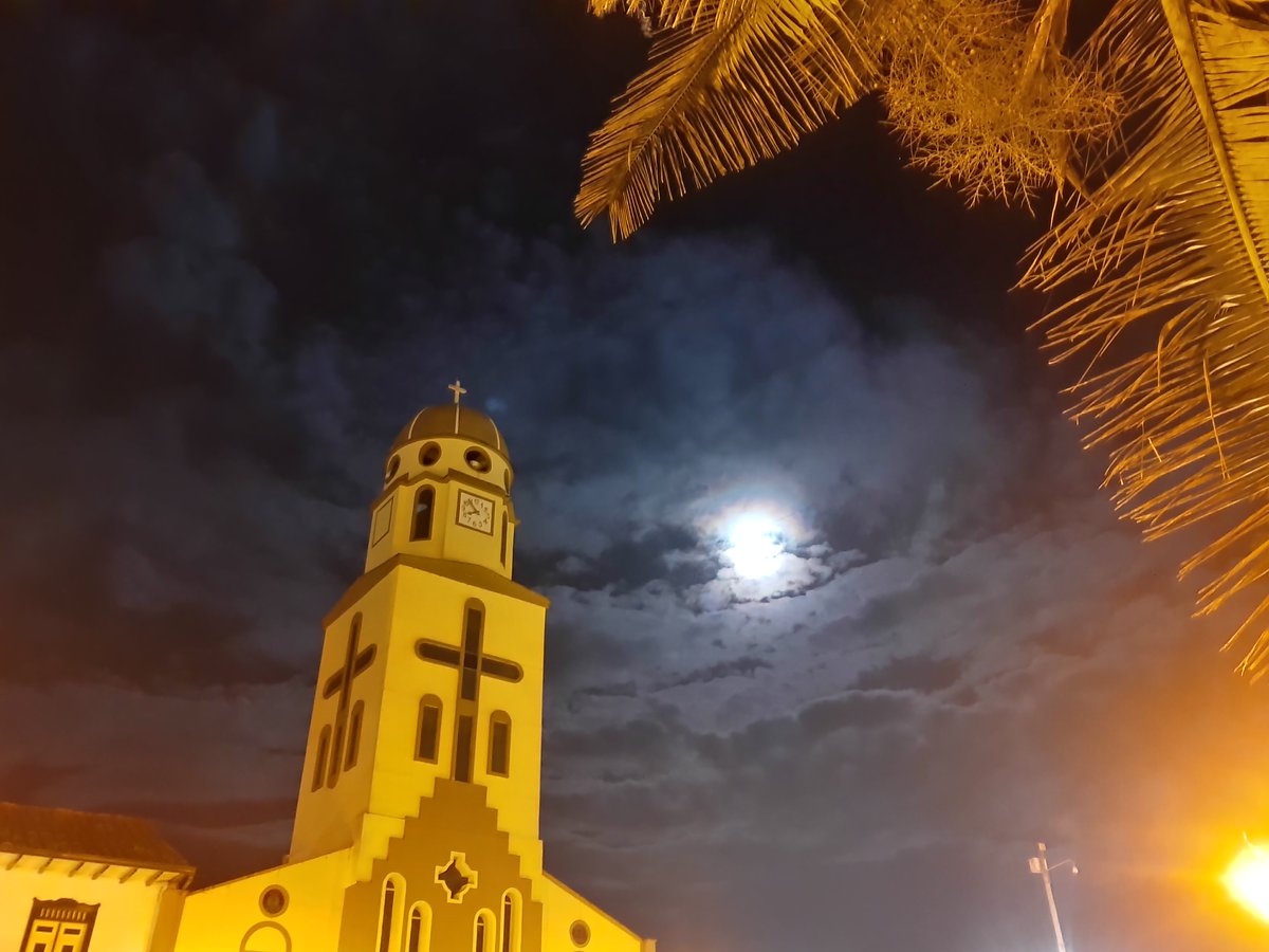 RuthMillington1's tweet photo. Just arrived in breathtaking Salento, surrounded by lush green mountains & towering snow-covered peaks/volcanoes in the Los Nevados NP. As a solo traveller, it is the first time I feel safe enough to walk around a town -
#colombia #travel #solotravel #backpacking
#Solento https://t.co/lDa0I3U8V0
