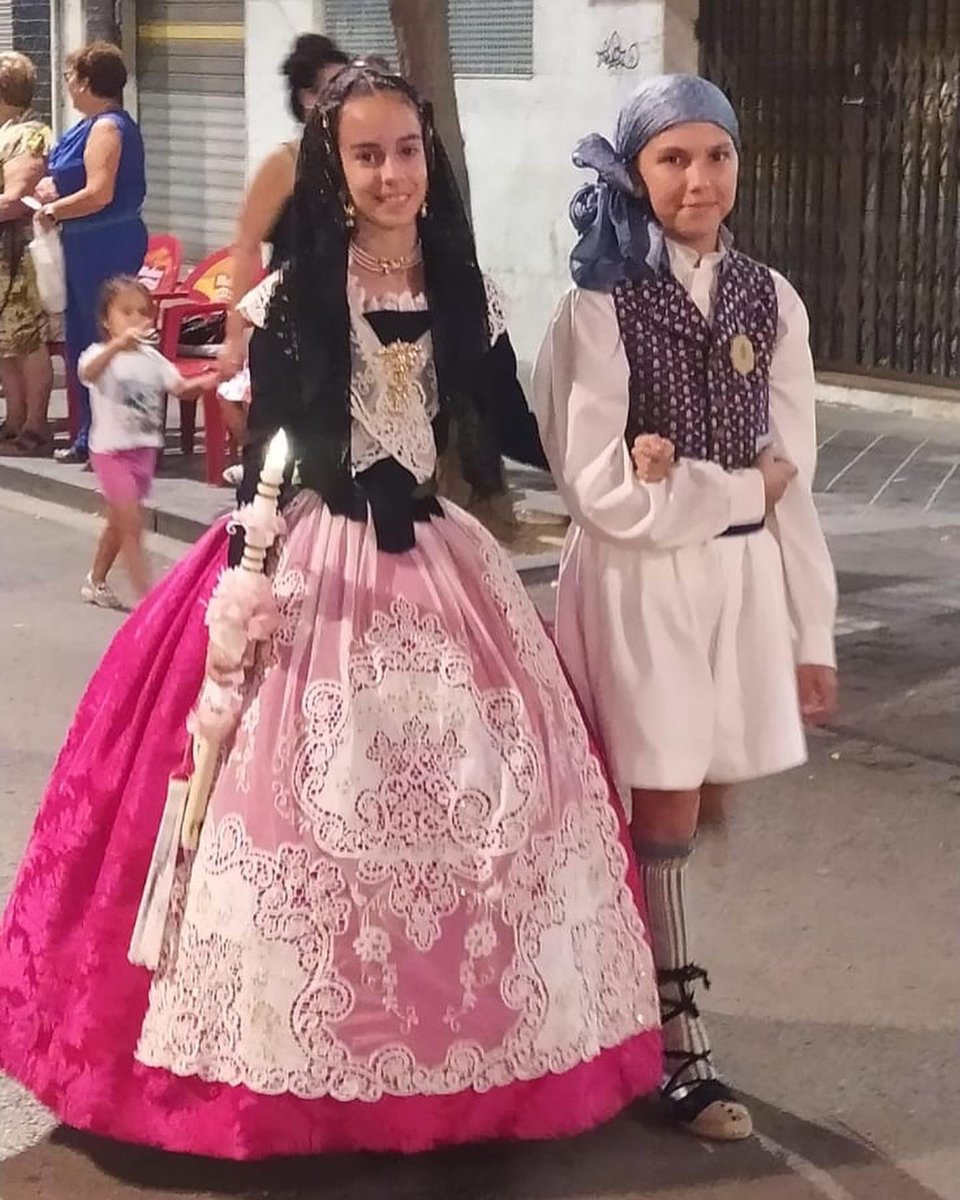 Falla Mont de Pietat tweet media