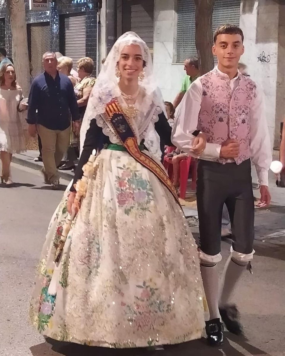 Falla Mont de Pietat tweet media