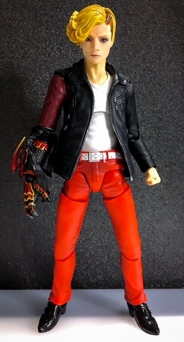 figuartsのアンク(人間態)の通常顔、これだけ違和感が強かったので、目をリペしました。
二重の線が細くて描きにくかったです。
リペ前撮り忘れていてレビューから拝借しました。
あとは鼻を削ろうかな…(h 