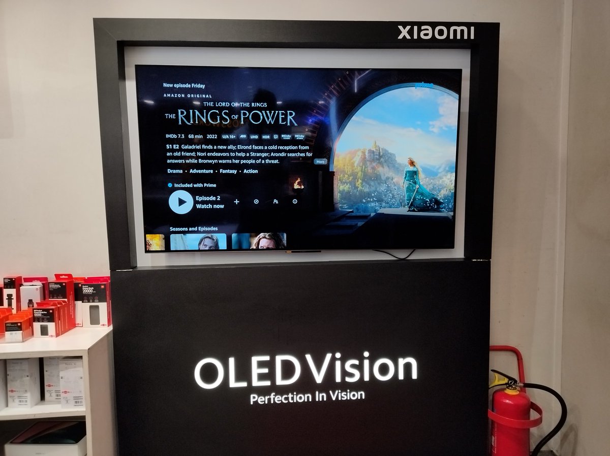 KaranMakol1's tweet photo. Had a really great screening activity at Mi Home store DLF Mall of Indian with Xiaomi OLED Vision TV
#OLEDVision #Xiaomi #LordOfTheRings @XiaomiIndia @XiaomiTVIndia @MiFCDelhi @themakeavish #ILoveXiaomi
I β€ Mi https://t.co/xeCA4knVha