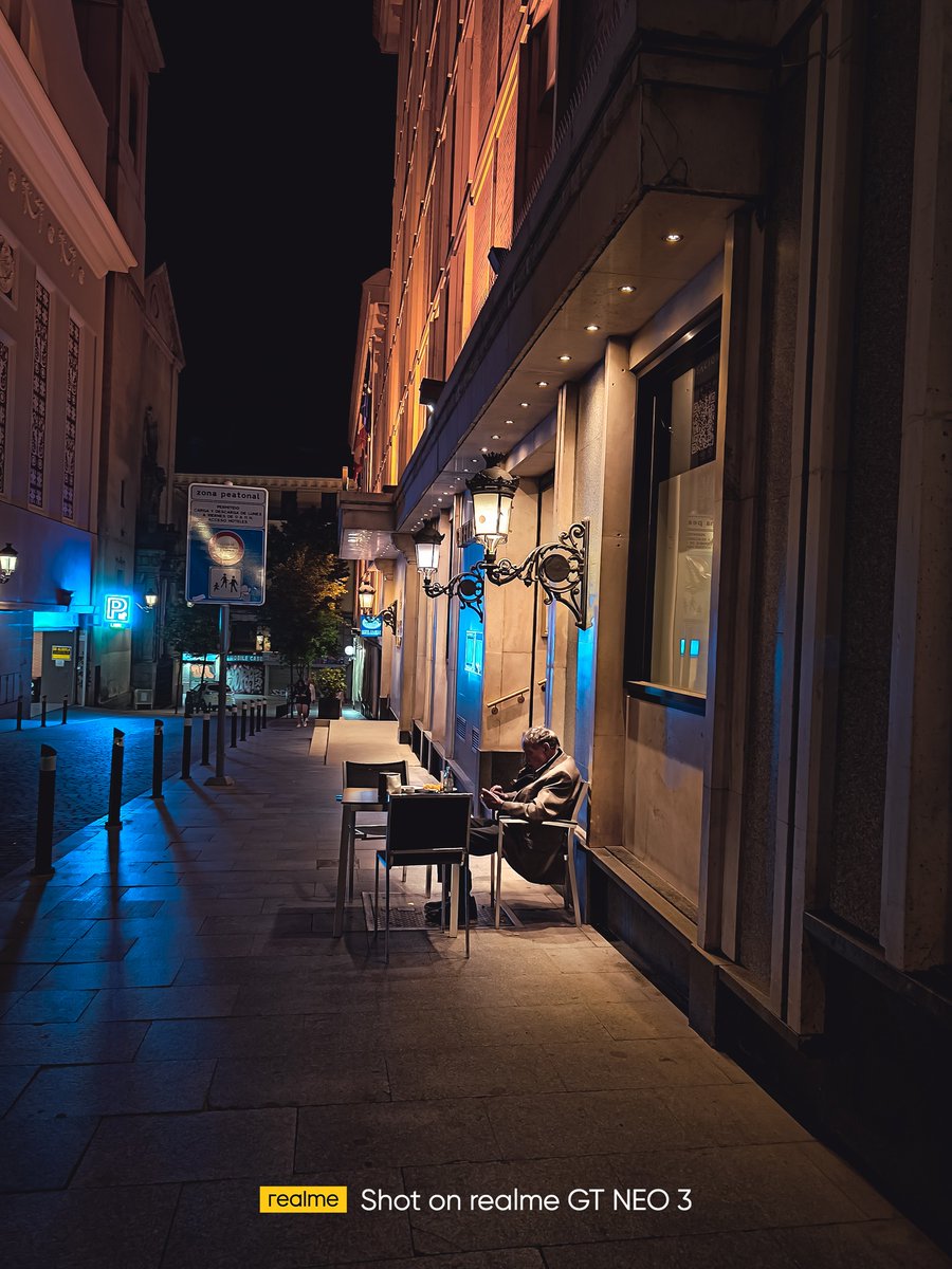 realme_ph's tweet image. Dim lights in the city night 🌃

Capture epic photos with the realme GT Neo 3 that is equipped with a Flagship-Grade 50MP Sony IMX766 Camera that can surely give you Next Level results even at night!

#NextLevelSpeed #realmeMyNumber1