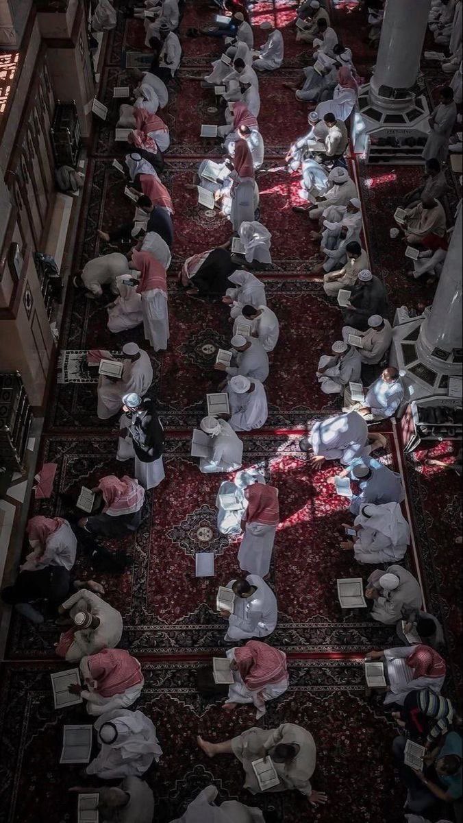 (الاختلاط بالصالحين يصلحك)