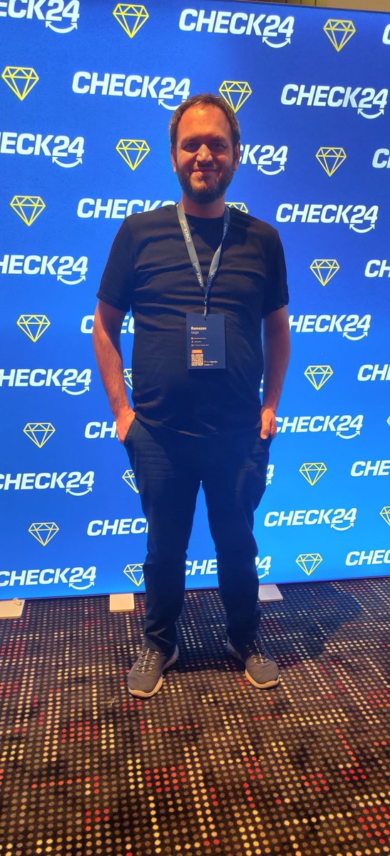 ramazangirgin's tweet photo. Happy to be in #checkconf22 and meet with other colleagues. https://t.co/0VyUuDPrS1