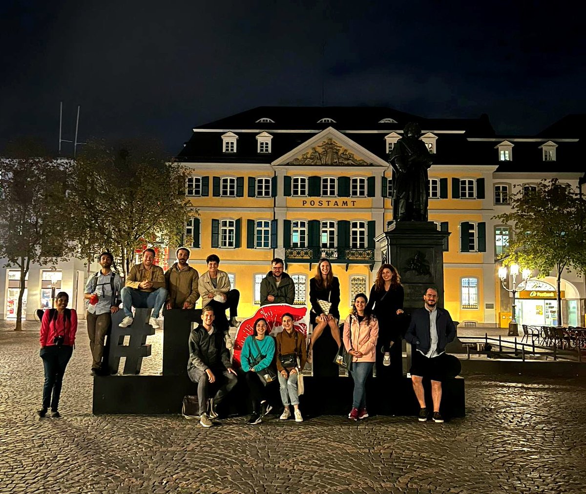 WardNieboer's tweet photo. It's a wrap! Thank you @ulrichettinger and the whole @essem_info team for an excellent summer school on eye movements! It was such a good opportunity to meet the brilliant and fun researchers in the field! I think a lot of people fell in love with Bonn this week! ๐๐ง #ESSEM2022 https://t.co/KalLBkH9sG
