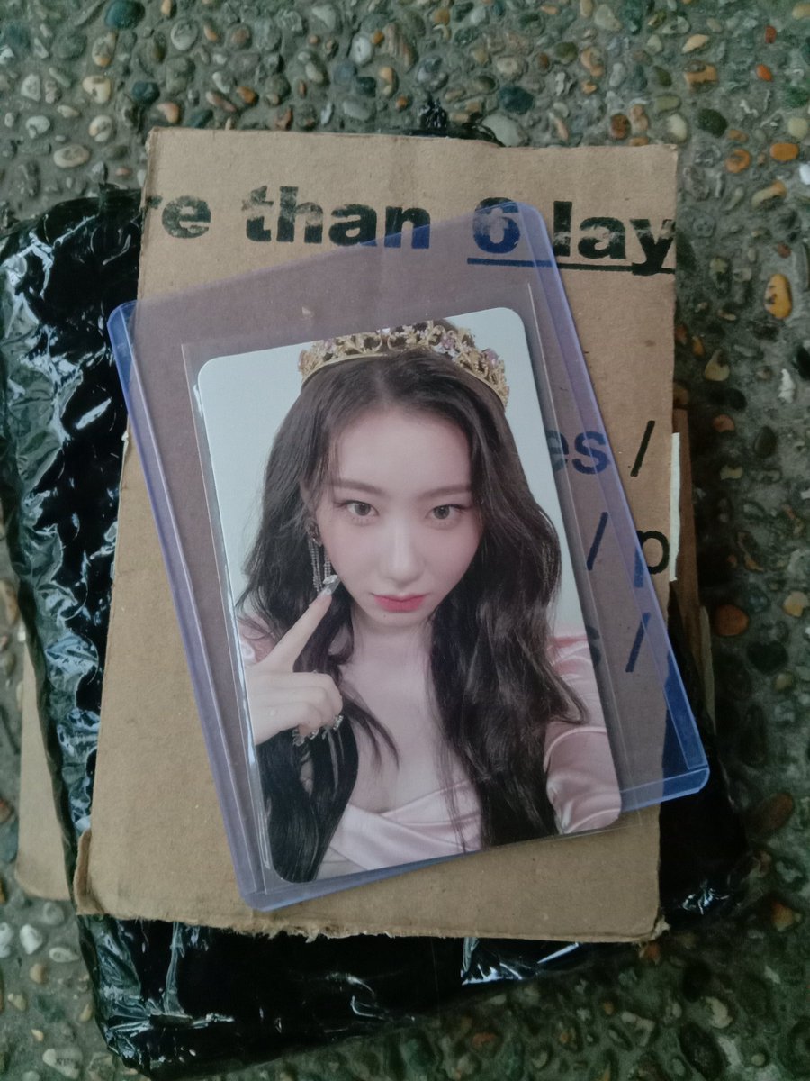 LOVINGSUNGCHAN's tweet photo. — #linyamomints 

Chaeryeong poke cheeks arrived safely and in perfect condition 💗 thank you for the smooth and fast transaction, till our next po 💗

@jea_cart #jea_cart_proofs https://t.co/arWJH5aUB1