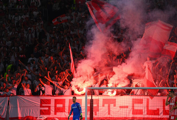 ultras_ger's tweet photo. Corrillo Ultras • @scfreiburg #SCFQFK https://t.co/hpANHk7F2O