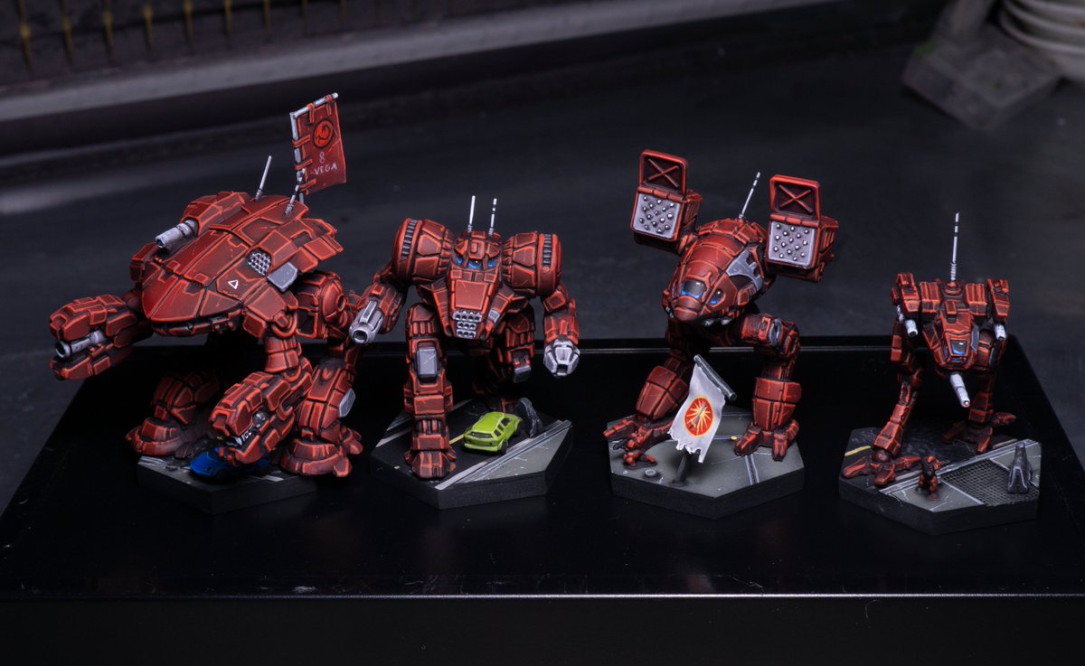 Took me a few days this time, but I finished my 8th Legion of Vega draconis combine lance for #battletech

#minipainting #miniaturepainting #battletechminiatures #minis #miniatures #scifi