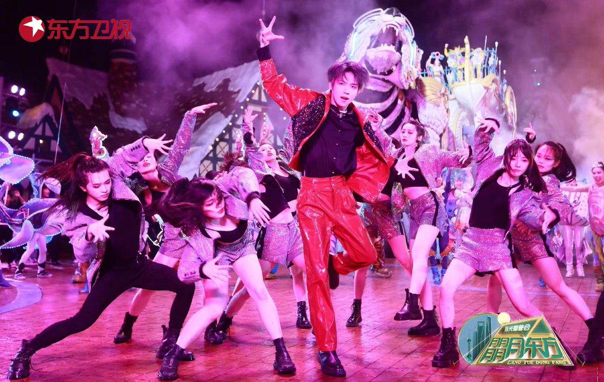 东方卫视番茄台 Weibo Update

ในบรรยากาศสุดทันสมัย แบ่งปันความโรแมนติกใต้แสงจันทร์ ส่งต่อความสนุกกับ #IXFORM- #หลัวอีโจว

#LuoYizhou
#罗一舟