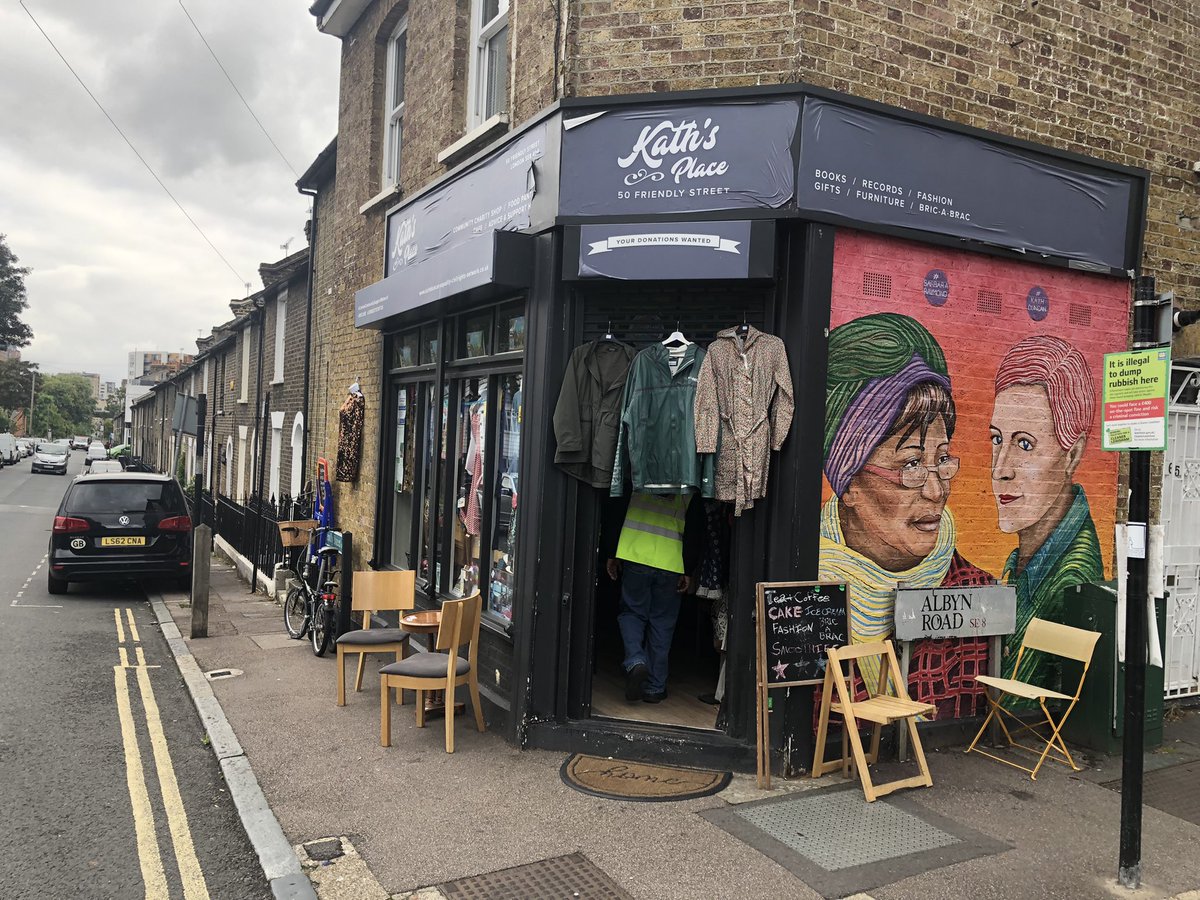 PlaceKaths's tweet photo. #SaturdayMorning #SaturdayVibes #CostOfLivingCrisis #EnergyCrisis #shoplocal @Broc_Soc Front garden sale weekend come buy at our pay what you can afford #Market #schooluniform #Fashion #Bricbrac support our work #WeCare #Deptford #Lewisham 11-3 This Sat & Sun https://t.co/1LP3nqIYZE