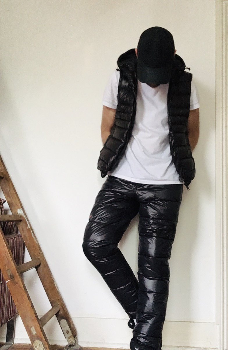 GLANZMAN_UK's tweet photo. Wet look Puffer Pants and Gilet, they feel so good #Shinynylon #Puffer #Scally #wetlook https://t.co/CeIaqFqPPO