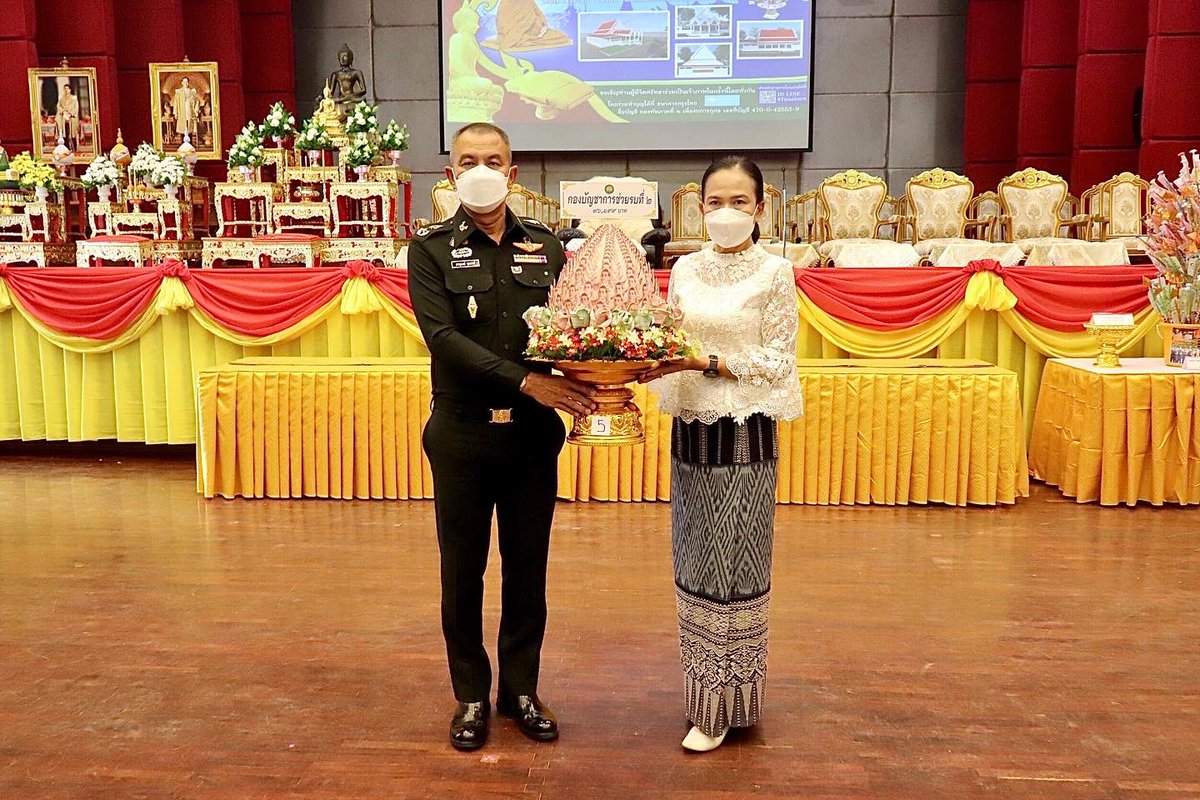 ascom2army2's tweet image. วันที่ 10 ก.ย. 65 ผบ.บชร.2 ร่วมพิธีทอดผ้าป่าสามัคคี ทภ.2 ณ สโมสรร่วมเริงไชย ค่ายสุรนารี อ.เมือง จ.นครราชสีมา เพื่อสมทบทุนในการบูรณปฏิสังขรณ์พุทธศาสนสถาน ค่ายสุรนารี 
#กองทัพภาคที่2
#กองบัญชาการช่วยรบที่2