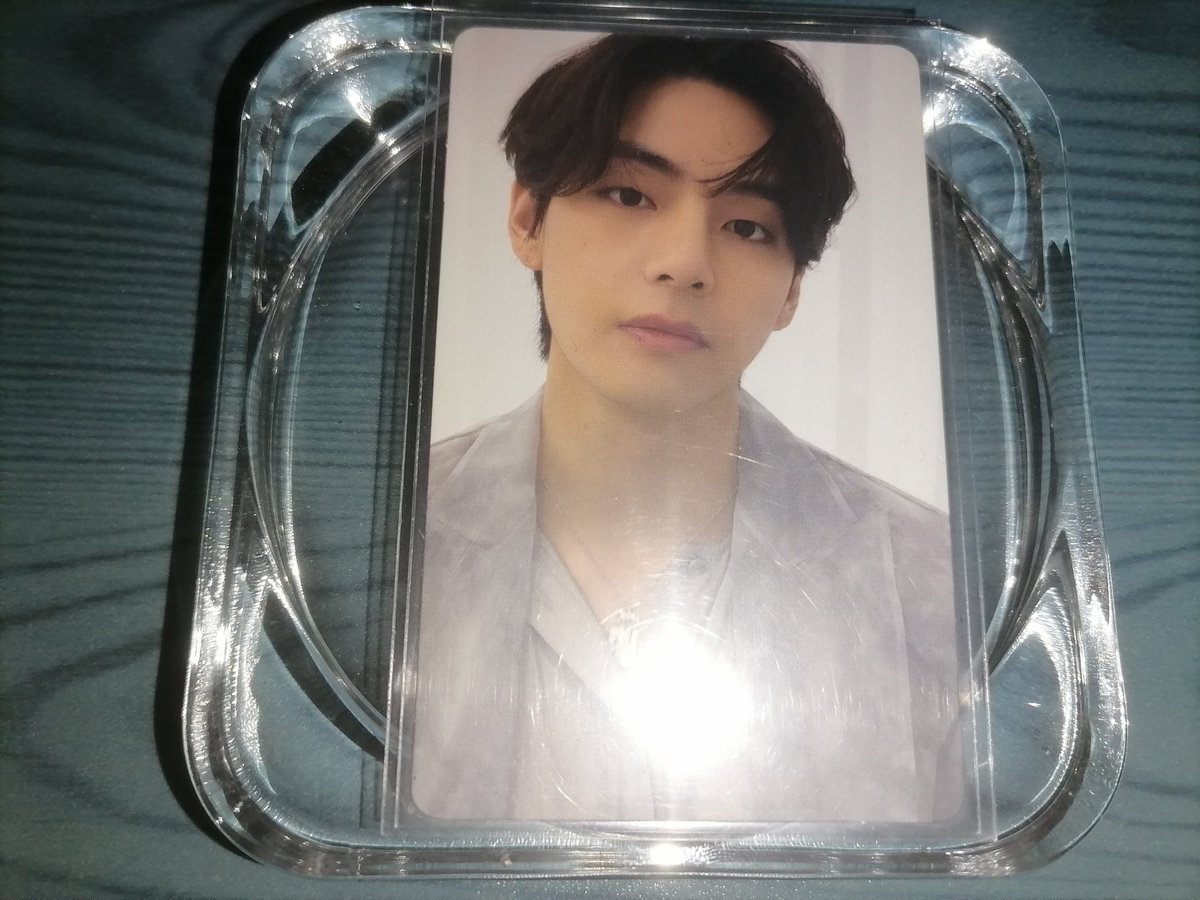 adeijjk_05's tweet photo. wts lfb bts ph (ic only) 

     🧺 Taehyung tear o / compact 
       ⤷ ic ic ic 

๑ onhand 
๑ sco / ggx
๑ mint condition

𖥻 rm namjoon jin yoongi jhope jimin taehyung jungkook tear o compact rpc pc photocard https://t.co/5wv3PCSGQf