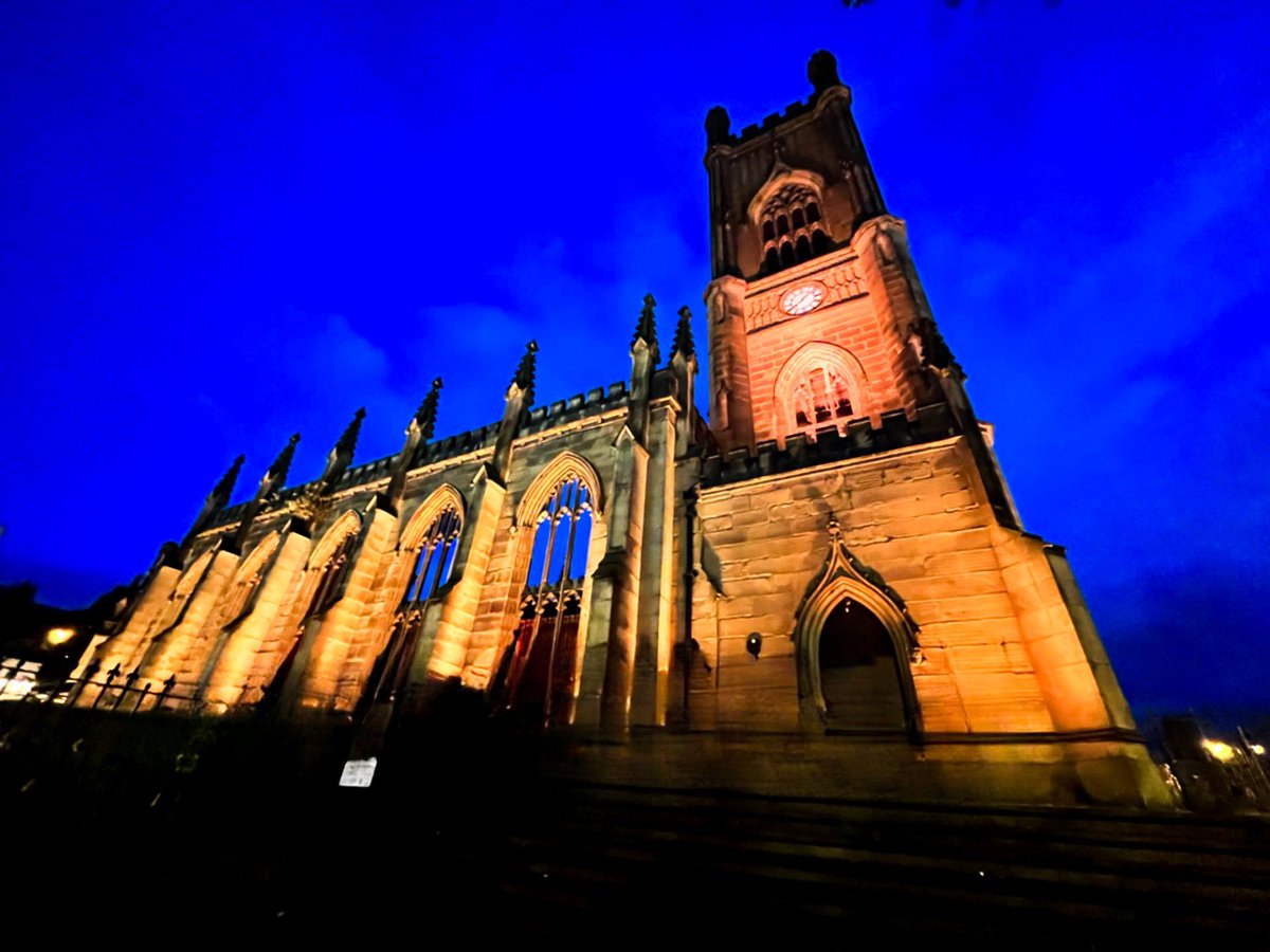LifeinPhotosJen's tweet photo. Bombed out Church looked amazing last night!

#Photography #Photo #Liverpool #LifeInPhotos #JenMercer #Camera #Canon #LiverpoolPhotography #BombedOutChurch #LiverpoolChurch #NightPhotography #LiverpoolAtNight https://t.co/YG5hcXm9yD