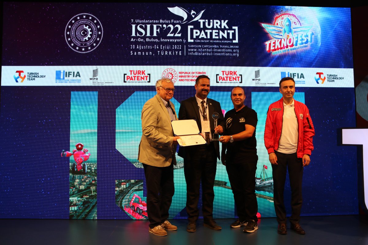 fojlaley's tweet photo. teknofest 2022 de özel ödül aldık https://t.co/5TRggmU6Bg