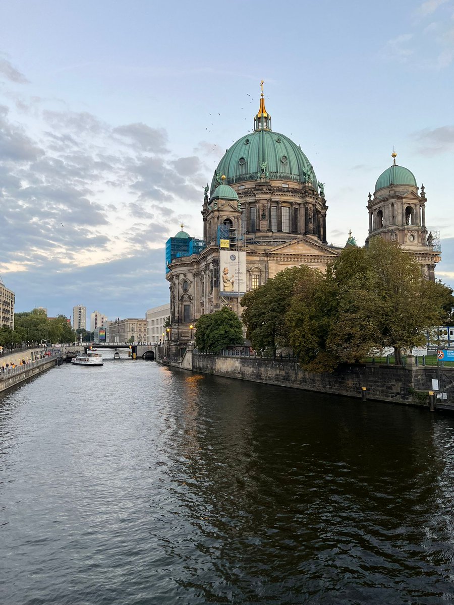 DanielSerrano8's tweet photo. IFA Berlín High Lights https://t.co/45U6YtBokb