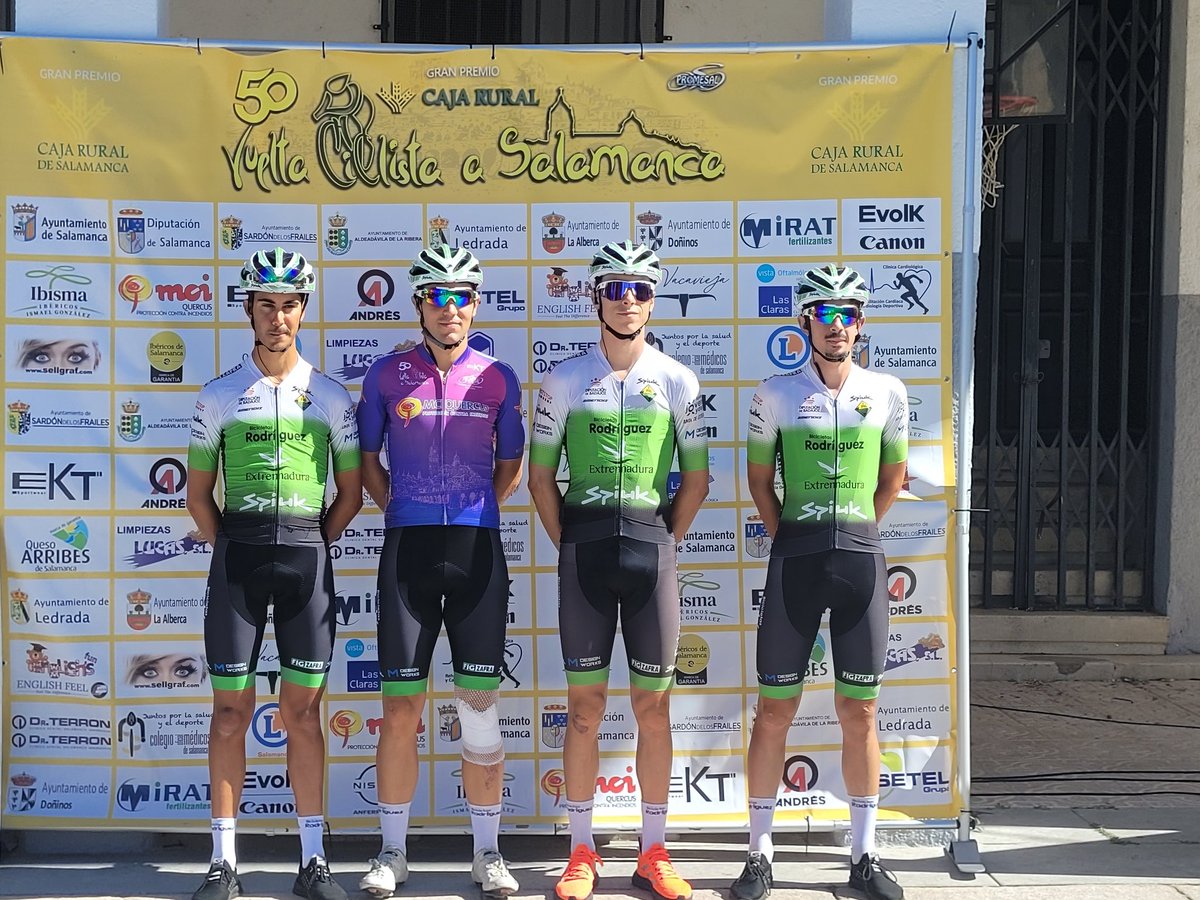 ElPeloton's tweet photo. #50VueltaSalamanca Pasan equipos importantes como @GsportTeam @TeamExtremadura @BaqueTeam y @FilialCajaRural
¡Veremos que papel juegan en el día de hoy!
@aytoledrada @VueltaSalamanca https://t.co/OuXjLrpEdv