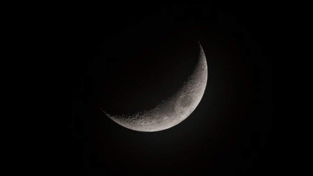 for_ichillin's tweet photo. La Luna ; ICHILLIN https://t.co/op4QXgeoW2