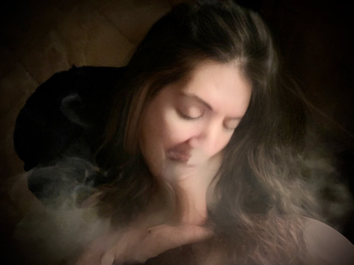 cloudyTSTonya's tweet photo. Wanna see that vid?  https://t.co/rivfrsRpC6 $10 gets you the private link 😈😈😈 https://t.co/v0ihk1IA0q